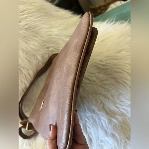 Swiss Gear Crossbody - Picture 5 of 10